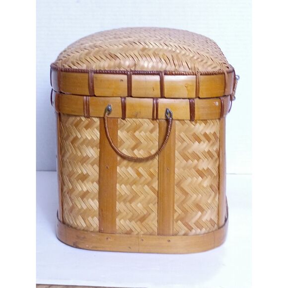 Vintage Asian Chinoiserie Herringbone Woven Ratan Wicker Lidded Basket 1960’s - Picture 6 of 12